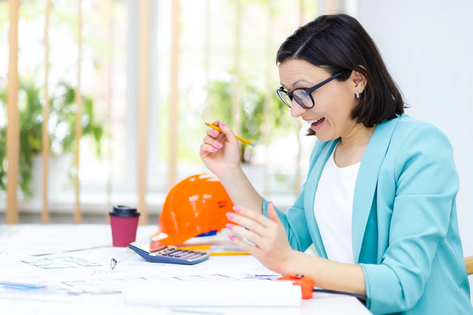 ¿Qué debe incluir un presupuesto de construcción antes de iniciar su proyecto?